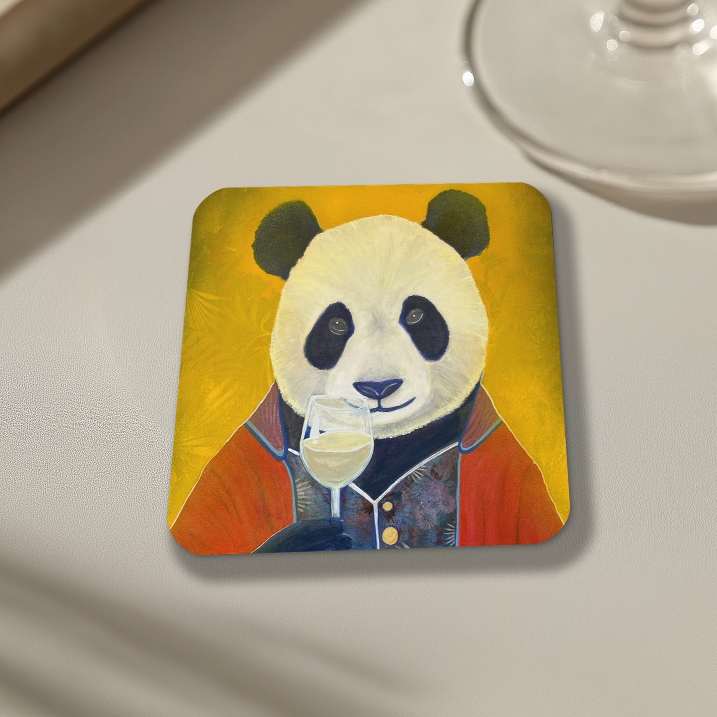 Posavasos de corcho artístico con forma de panda y diseño de panda color champán